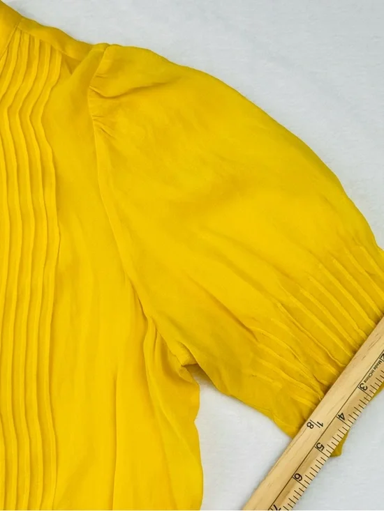 Madewell pintucked blouse. Short, pleated sleeves. 100% Silk. Women’s size L. - Picture 5 of 10